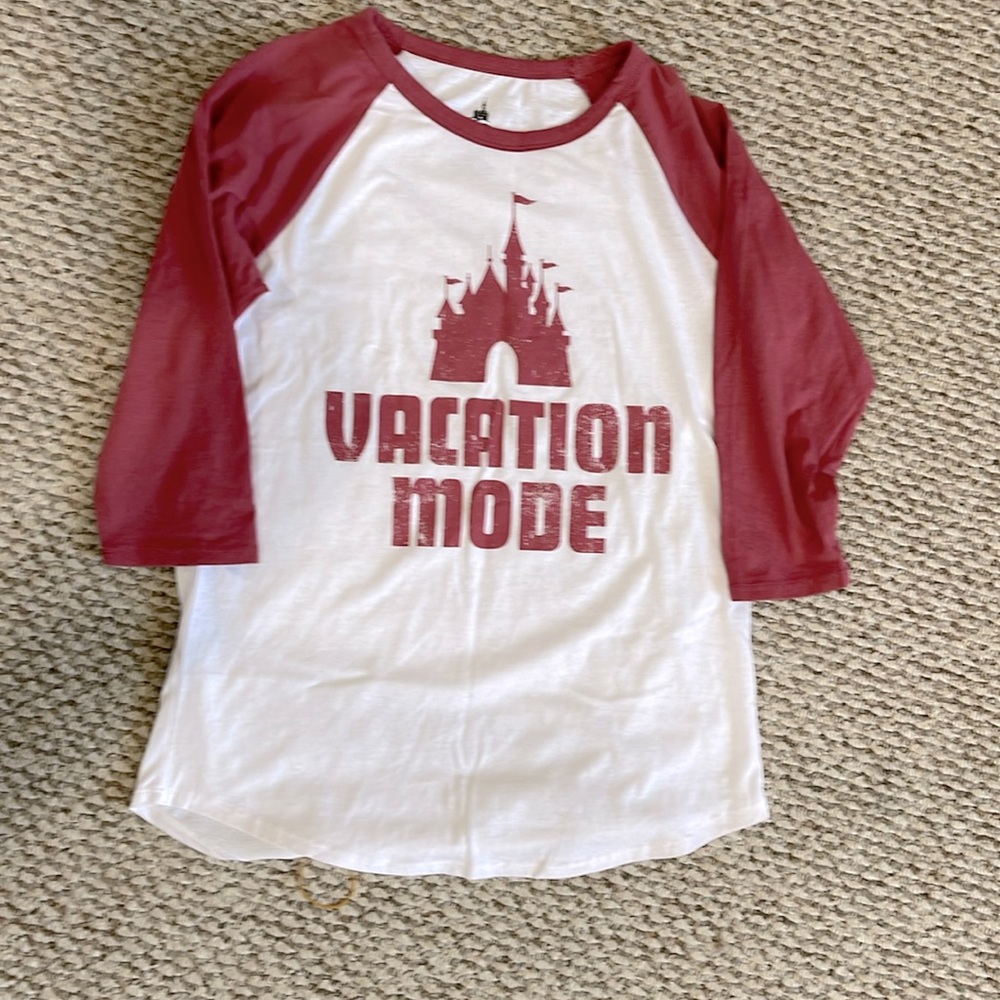 NWT-Disney vacation mode tee shirt Women’s M